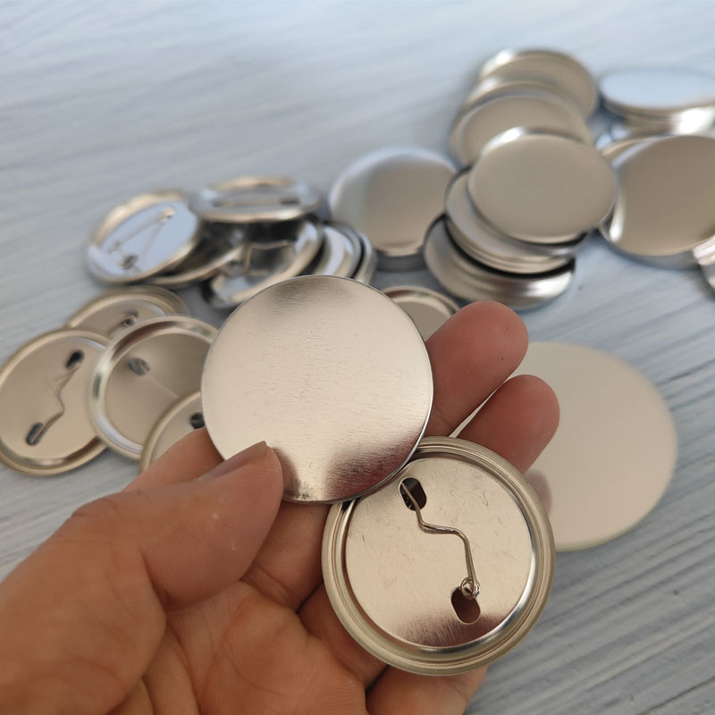 100 jeux de boutons à broches  - Button Badge Blank avis et prix